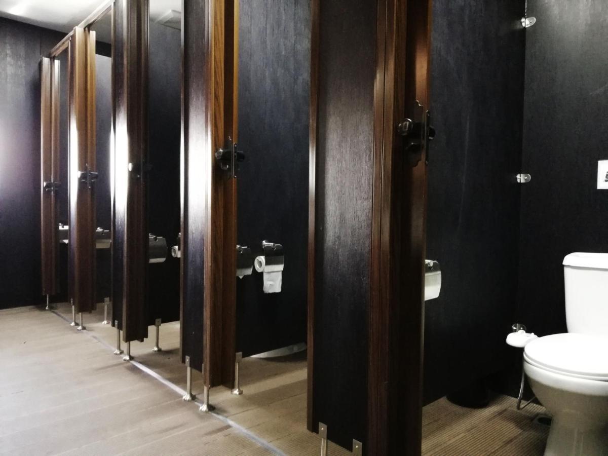 Subic Bay Hostel โอลองกาโป ภายนอก รูปภาพ